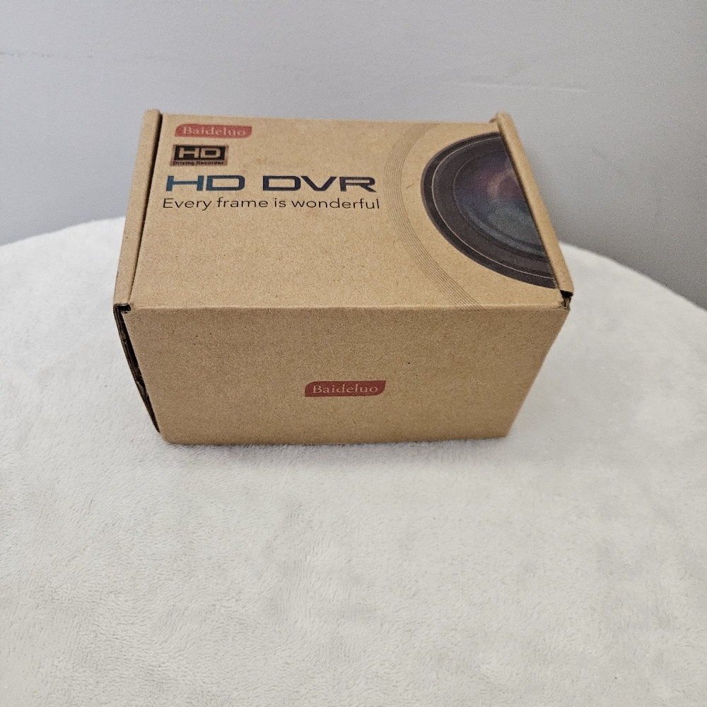 Black Dash Cam with Suction Mount - Picture 4 of 10